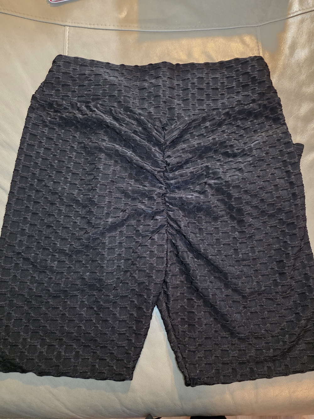 Textured Scrunch Booty Lifting Leggings Trio - Pink, Black, Gray - Picture 8 of 16